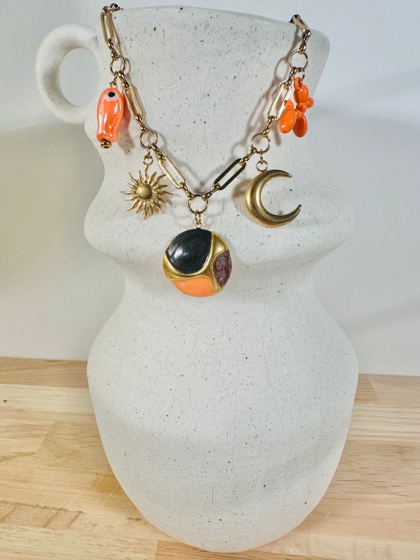 COLLIER CHARMS avec chaine Vierge