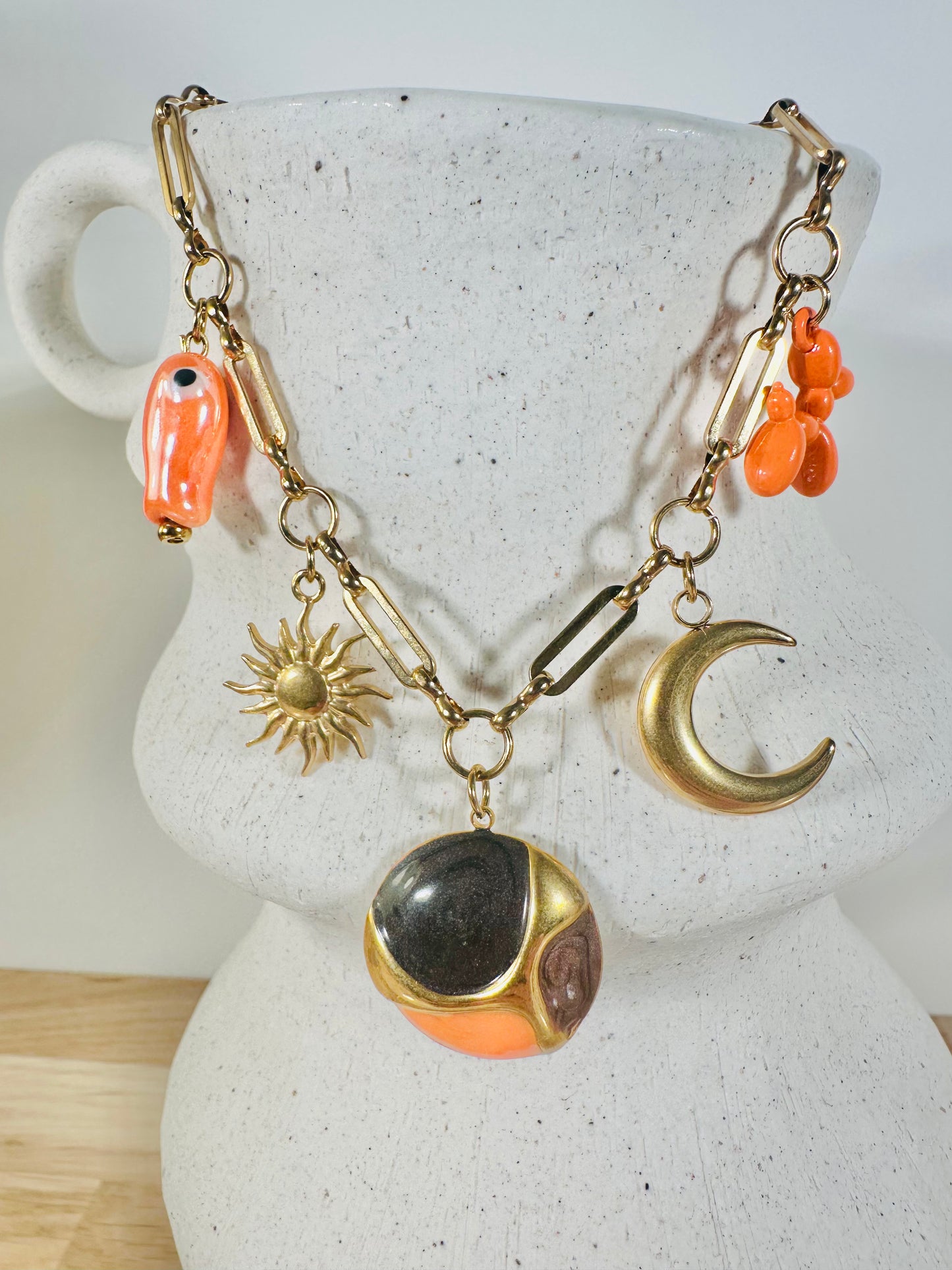 COLLIER CHARMS avec chaine Vierge